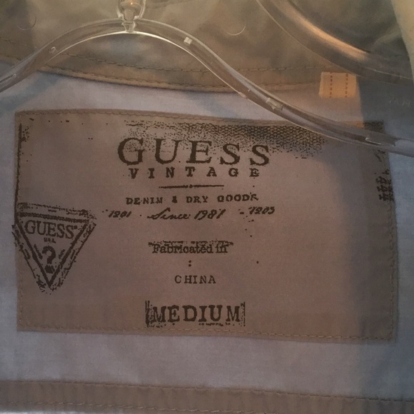 Men’s light blue Medium Guess button down - Picture 2 of 3
